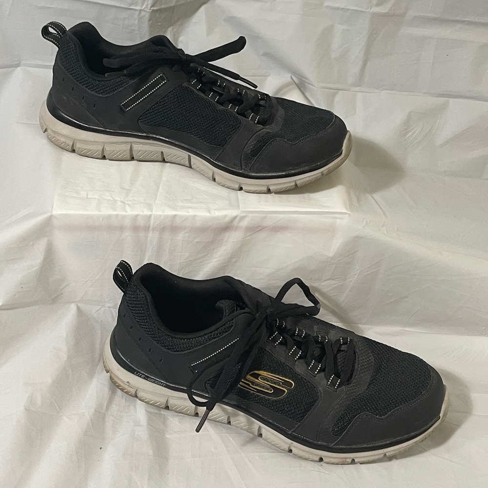 Skechers Sport Black Sneakers Workout Athletic Memory Foam Men’s size 13